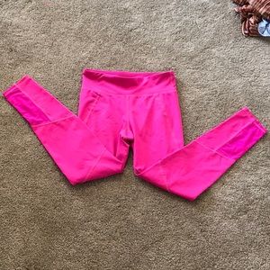 Pink dry fit gap leggings.